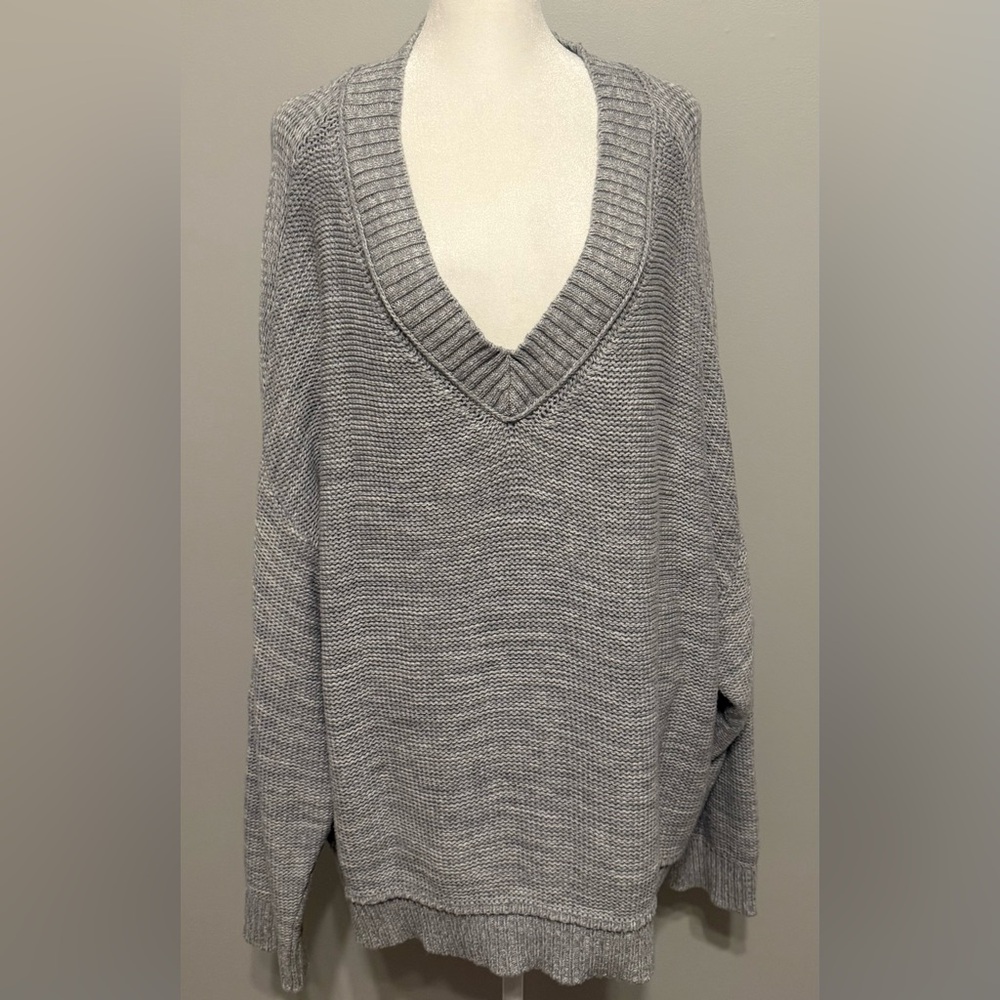 American Eagle Outfitters Deep V-Neck Sweater - Size XXL